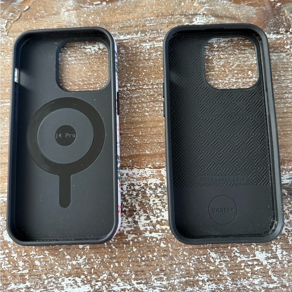 Casely I Phone 14 Pro Case bundle - Picture 2 of 2